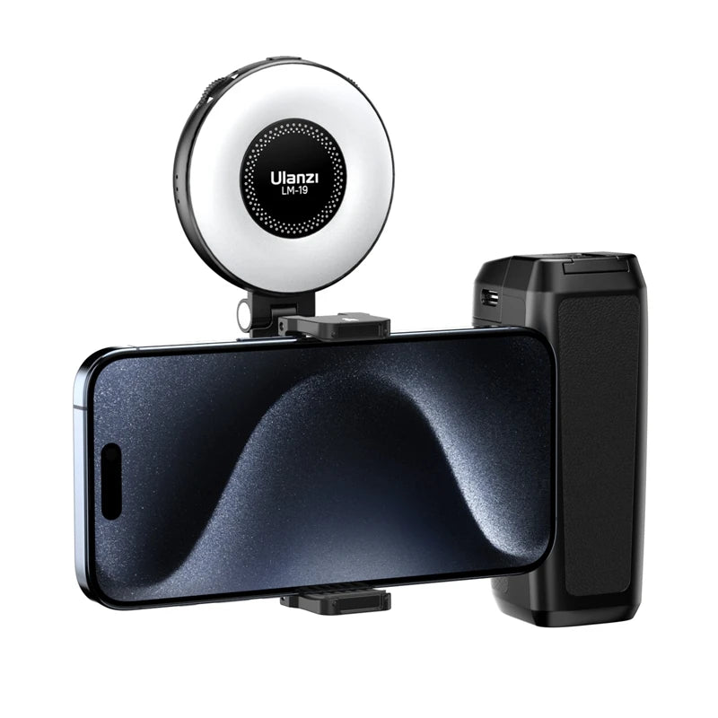 Imagem do GripMaster - Ulanzi Estabilizador Ergonômico para smartphones, ideal para criação de conteúdo com estabilização em modos vertical e horizontal. Inclui conexão Bluetooth, compatibilidade com MagSafe, e design ergonômico para capturas precisas e nítidas. Acessório versátil para fotografia e vídeo, garantindo estabilidade e qualidade profissional em imagens e selfies.