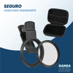 Filtro polarizador CPL PolarClip Pro com clipe universal para celular, aplicado em lente de smartphone durante fotografia externa com reflexo de vidro.