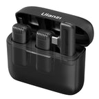 "SoundMax Dual Microfone Sem Fio Lapela Ulanzi J12 para Gravações, Lives e Transmissões ao Vivo - Conector Lightning e Tipo-C para iPhone e Android - Microfone Compacto de Alta Qualidade para Criadores de Conteúdo, Gravações Profissionais, Streaming e Vlogs. Acessório sem fio para vídeo, áudio e gravação, ideal para entrevistas, apresentações, gaming e transmissões ao vivo. Microfone de lapela com cancelamento de ruído e bateria de longa duração.