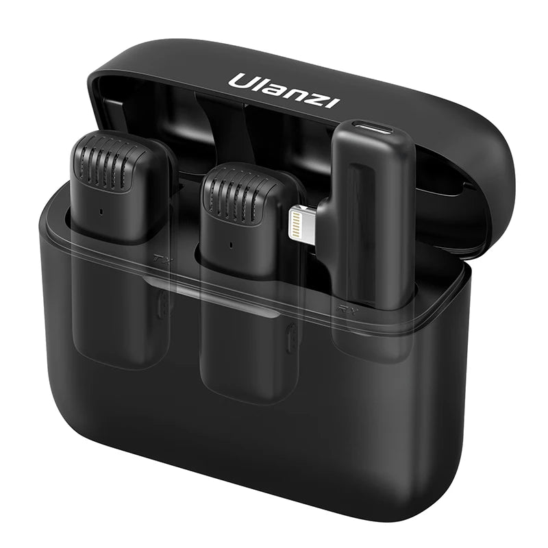 "SoundMax Dual Microfone Sem Fio Lapela Ulanzi J12 para Gravações, Lives e Transmissões ao Vivo - Conector Lightning e Tipo-C para iPhone e Android - Microfone Compacto de Alta Qualidade para Criadores de Conteúdo, Gravações Profissionais, Streaming e Vlogs. Acessório sem fio para vídeo, áudio e gravação, ideal para entrevistas, apresentações, gaming e transmissões ao vivo. Microfone de lapela com cancelamento de ruído e bateria de longa duração.