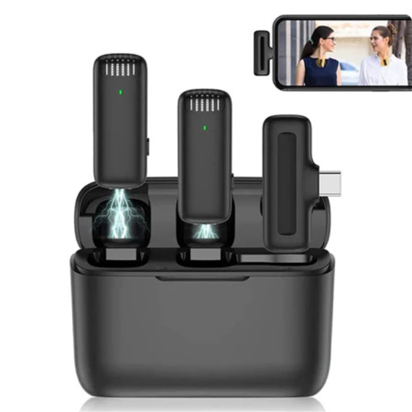 "SoundMax Dual Microfone Sem Fio Lapela Ulanzi J12 para Gravações, Lives e Transmissões ao Vivo - Conector Lightning e Tipo-C para iPhone e Android - Microfone Compacto de Alta Qualidade para Criadores de Conteúdo, Gravações Profissionais, Streaming e Vlogs. Acessório sem fio para vídeo, áudio e gravação, ideal para entrevistas, apresentações, gaming e transmissões ao vivo. Microfone de lapela com cancelamento de ruído e bateria de longa duração.